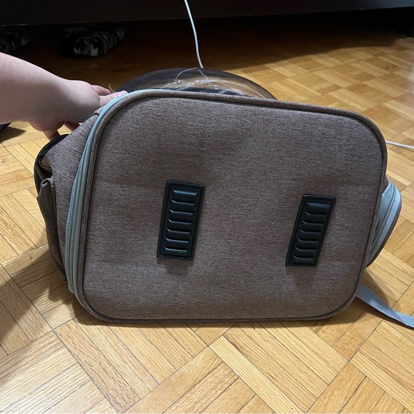 Cat carrier backpack - Picture 2 of 4